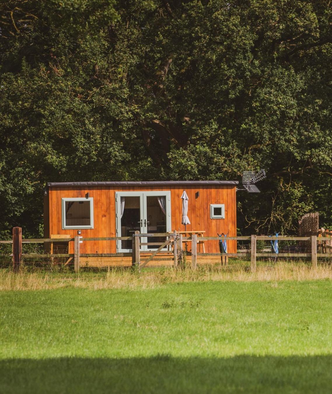 The Hideaway At Hiddenwood Glamping Hotel Corsley Екстериор снимка