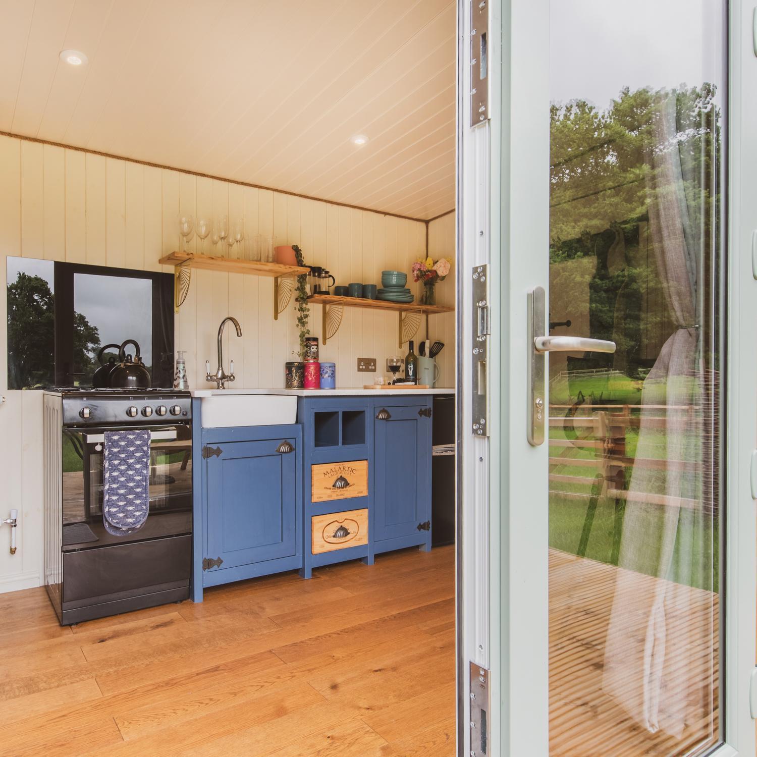 The Hideaway At Hiddenwood Glamping Hotel Corsley Екстериор снимка